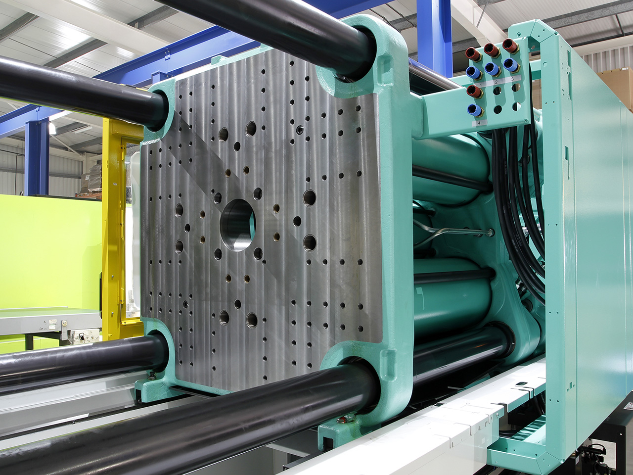 Plastic and rubber injection moulding machines