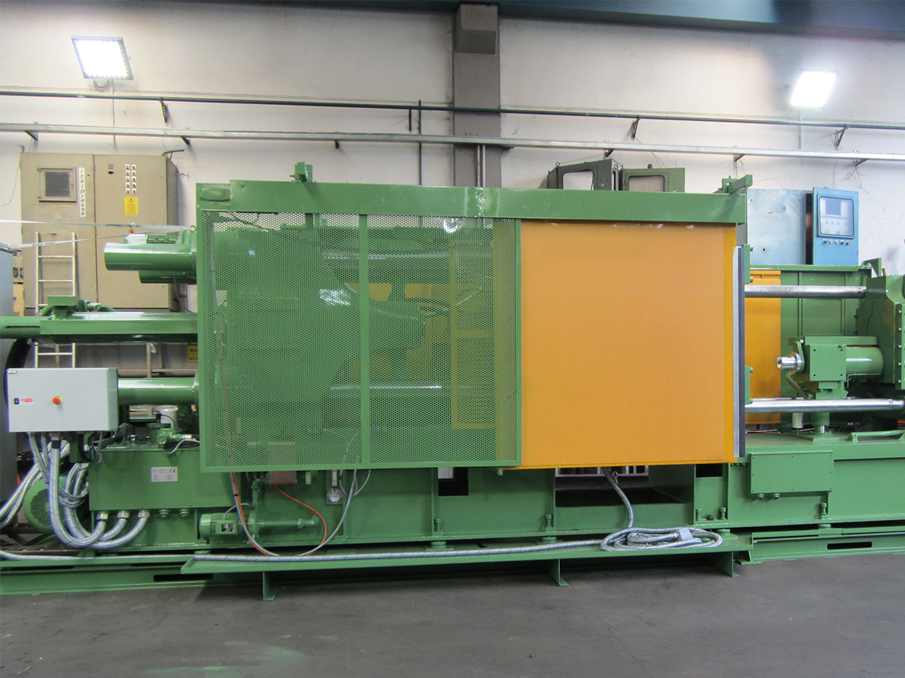 Die casting machine